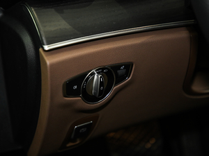 2020E 300 L \ӕr п؅^