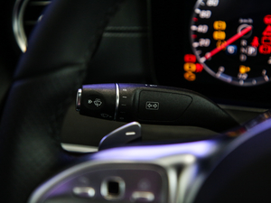 2020E 300 L \ӕr п؅^