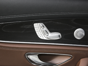 2020E 300 L \(yn)(dng)A g