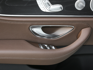 2020E 300 L \(yn)(dng)A g