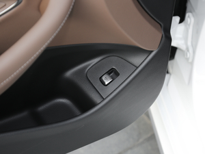 2020E 300 L \ӺA п؅^