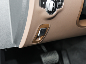 2020E 300 L \ӺA v܇Ƅ