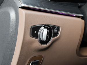 2020E 300 L \ӺA п؅^