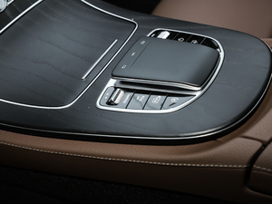 2020E 300 L \ӺA п؅^