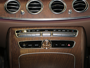 2020E 260 L {(dio){(dio)(ji)