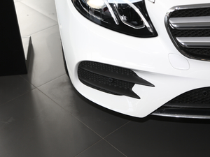 2020Ŀ E 300 L r (ji)^