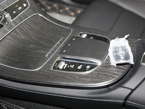 2020Ŀ E 300 L r п؅^