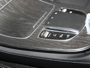 2020Ŀ E 300 L r п؅^