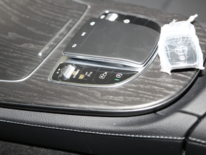 2020Ŀ E 300 L r п؅^