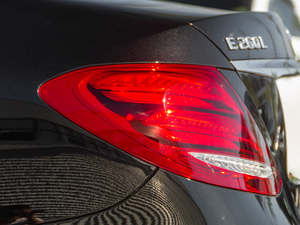 2020Ŀ E 260 L \ (ji)^