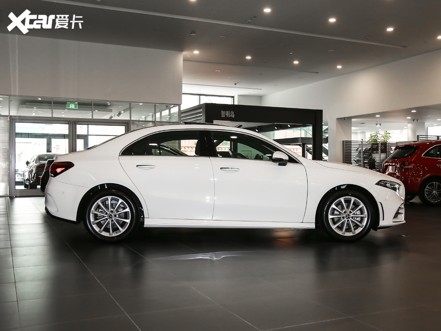 2020YA A 200 L \I܇