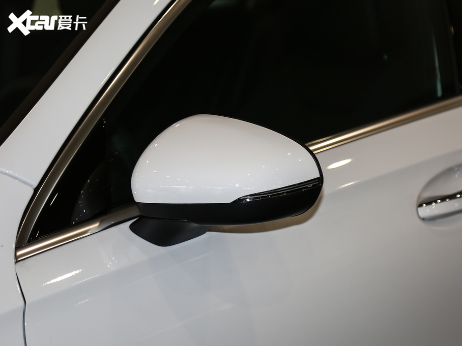 2020YA A 200 L \I܇