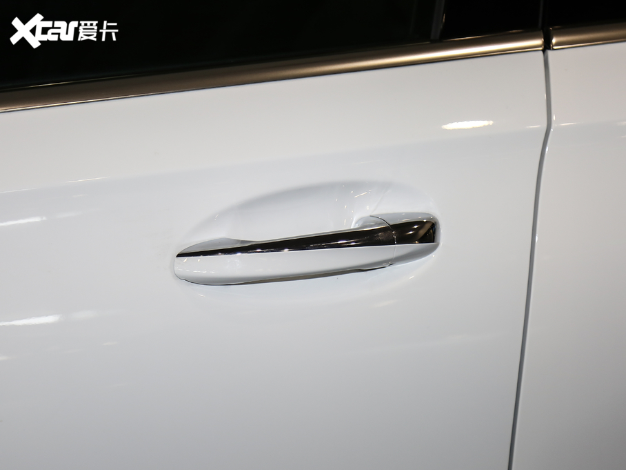 2020YA A 200 L \I܇