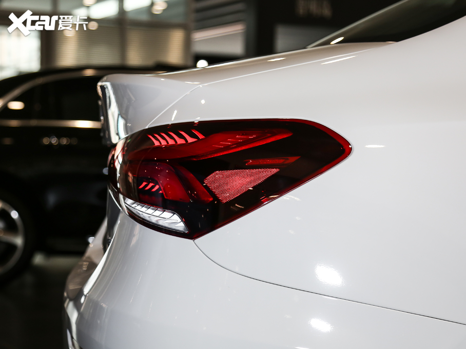 2020YA A 200 L \I܇