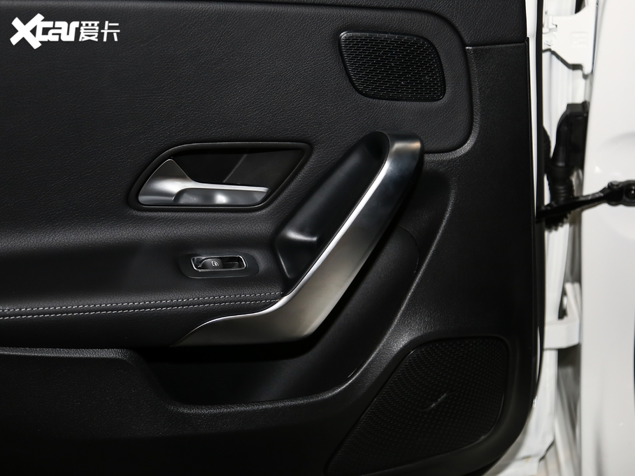 2020YA A 200 L \I܇