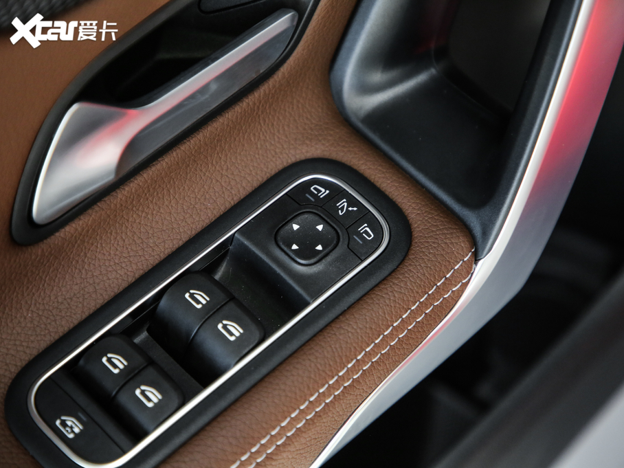 2020YA A 200 L \I܇