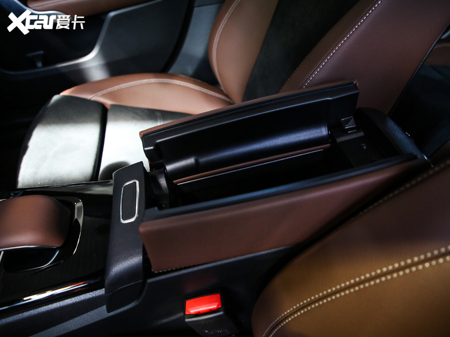 2020YA A 200 L \I܇