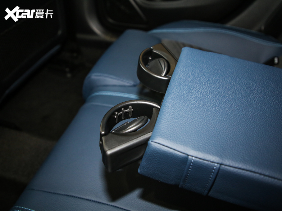 2020YA A 180 L \I܇