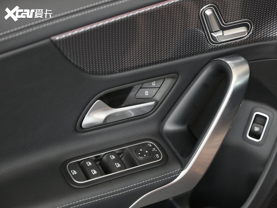 2020YA Ŀ A 200 L \I܇r