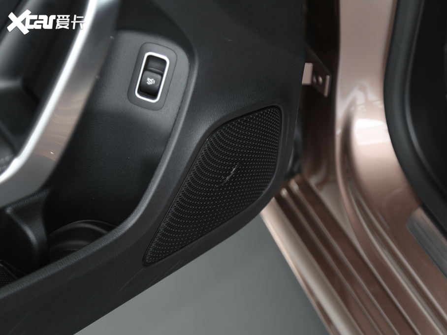 2020YA Ŀ A 200 L \I܇r