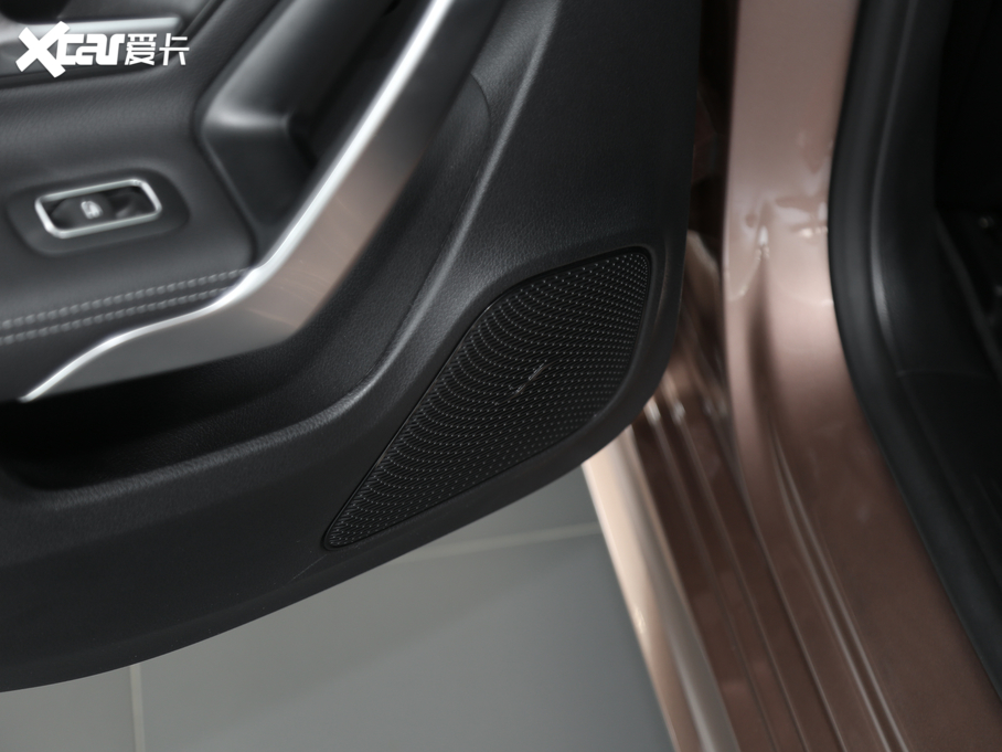 2020YA Ŀ A 200 L \I܇r