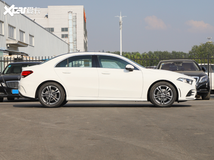 2020YA ¿ A 180 L \I܇