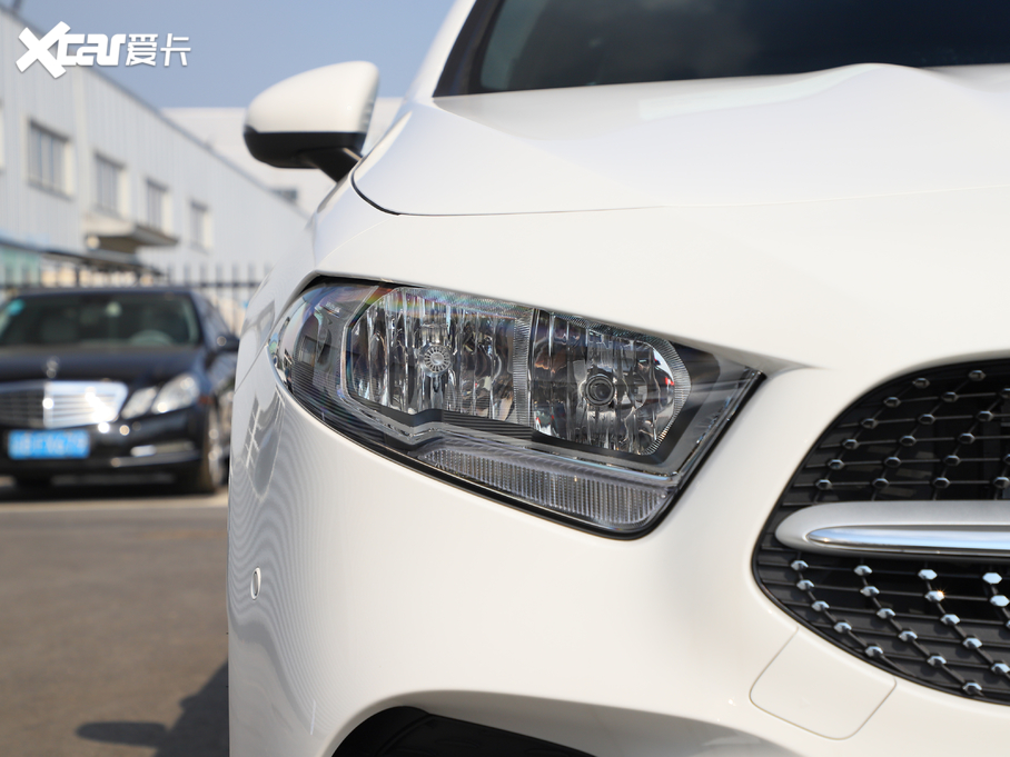 2020��YA�� �¿� A 180 L �\���I܇