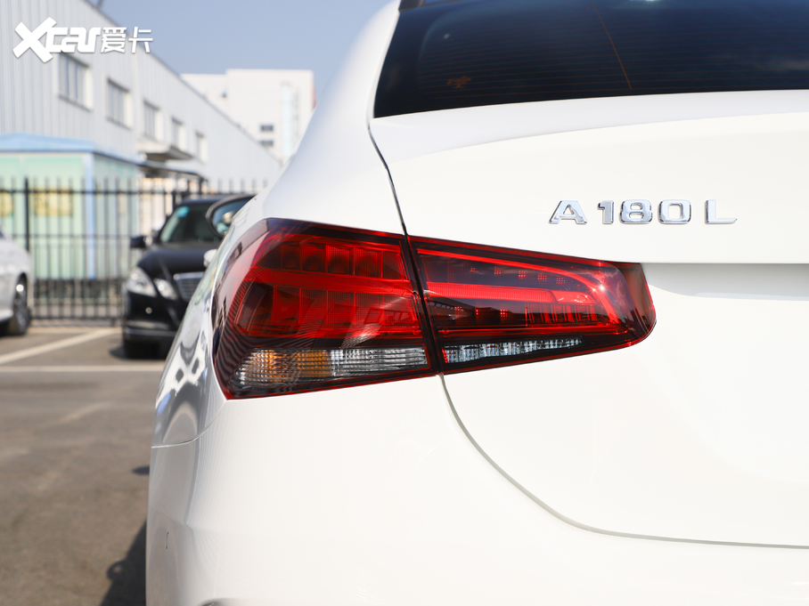 2020��YA�� �¿� A 180 L �\���I܇