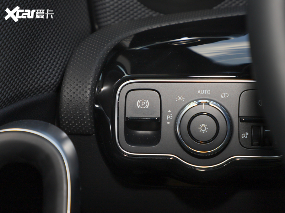 2020��YA�� �¿� A 180 L �\���I܇