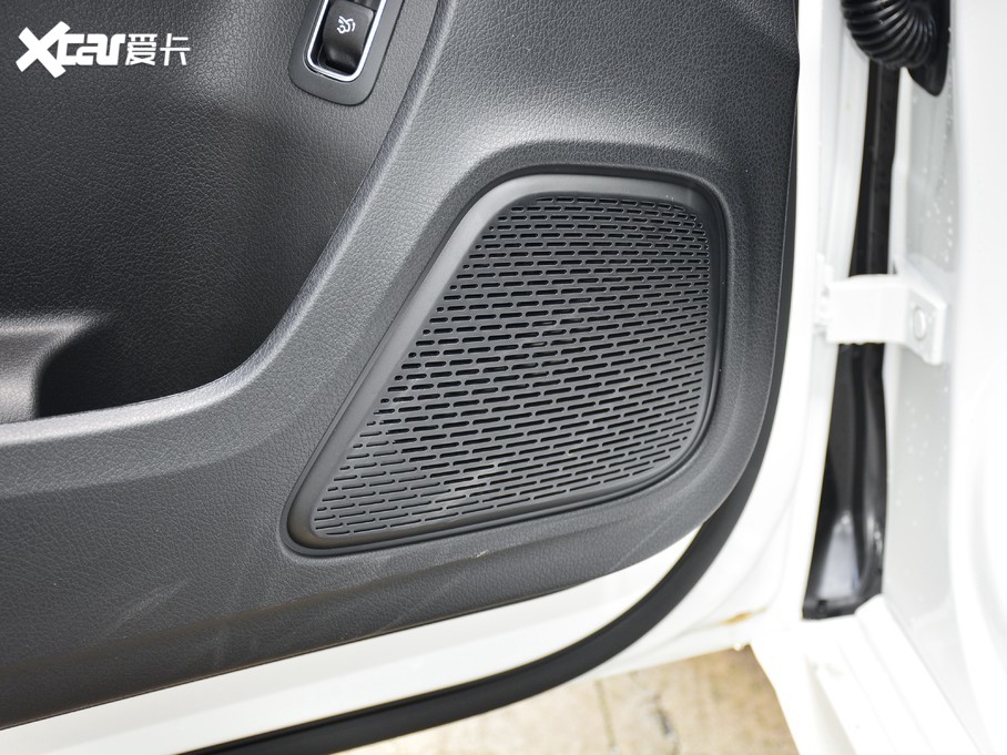 2020YA Ŀ A 200 L \I܇r