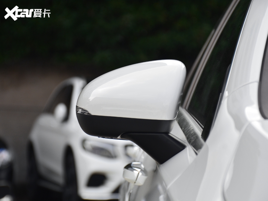 2020YA Ŀ A 200 L \I܇r