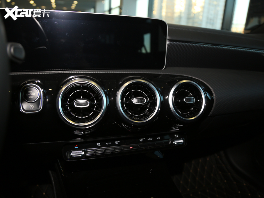 2020YA Ŀ A 200 L \I܇Ӹ