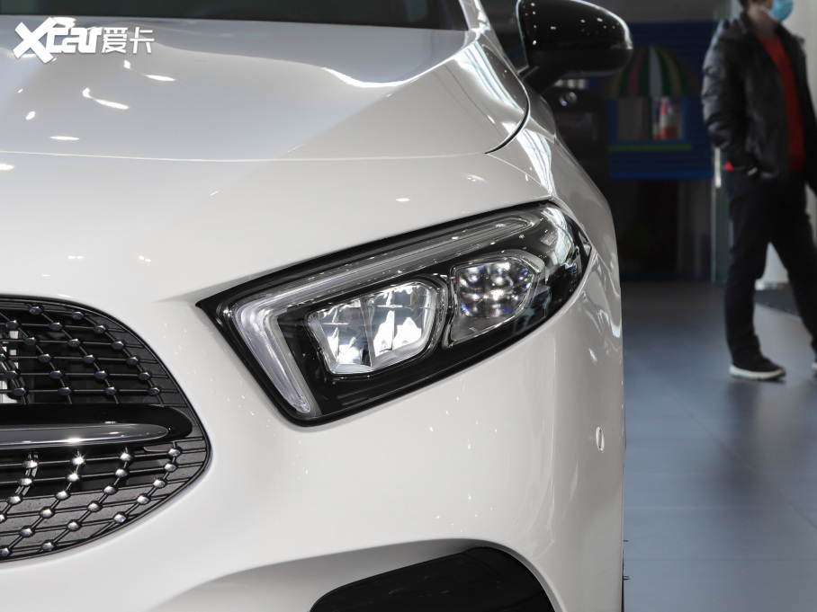 2020��YA�� �Ŀ� A 220 L 4MATIC �\���I܇