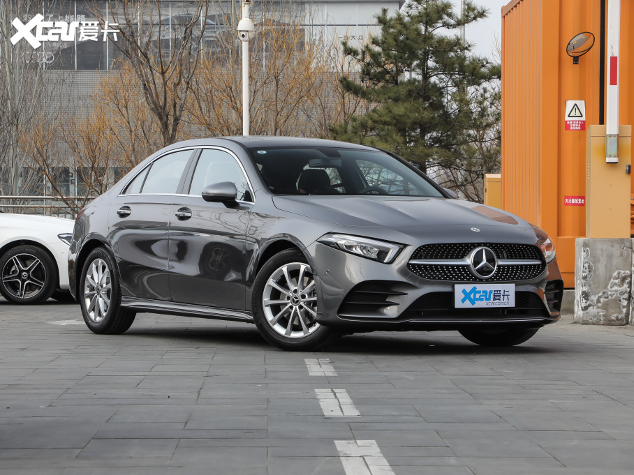 2021��YA�� A 200 L �\���I܇�r����