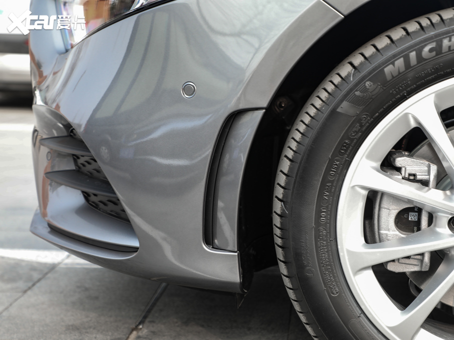 2021YA A 200 L \I܇r