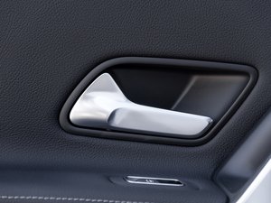 2020Ŀ A 200 L \I܇Ӹ g