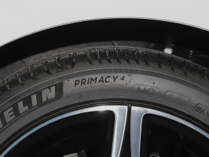 2020Ŀ A 220 L 4MATIC \I܇ ^