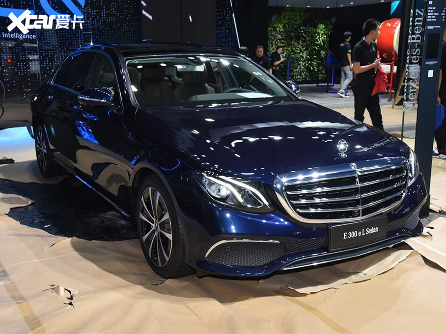 【2020款奔驰e级插电式混合动力e 300 e l_整体外观_3/130张图片】