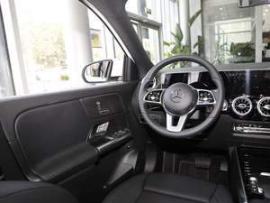 2020GLA 200 п؅^(q)