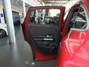 2020款GLA 180 左后车门