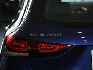 2020GLA 200 ^