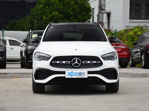 2020款GLA 200 4MATIC 正前