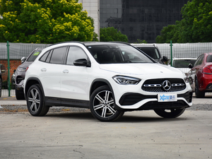 2020GLA 200 4MATIC w^