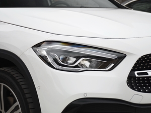 2020GLA 200 4MATIC ^