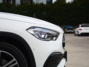 2020GLA 200 4MATIC ^