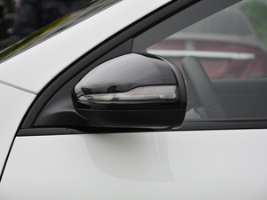 2020GLA 200 4MATIC ^