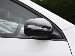 2020GLA 200 4MATIC ^