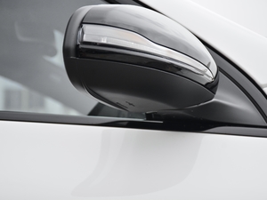 2020GLA 200 4MATIC ^