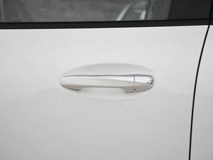 2020GLA 200 4MATIC {T