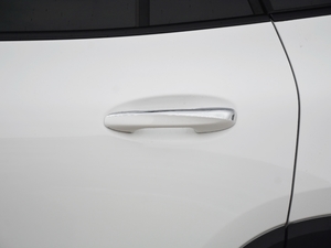 2020GLA 200 4MATIC ^